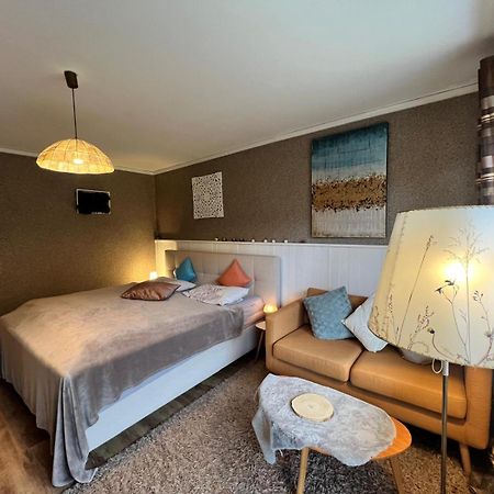 Marburg Apartment Pfiffige Luisa In Ruhiger Waldrandlage Mit Balkon Und Wintergarten Kültér fotó