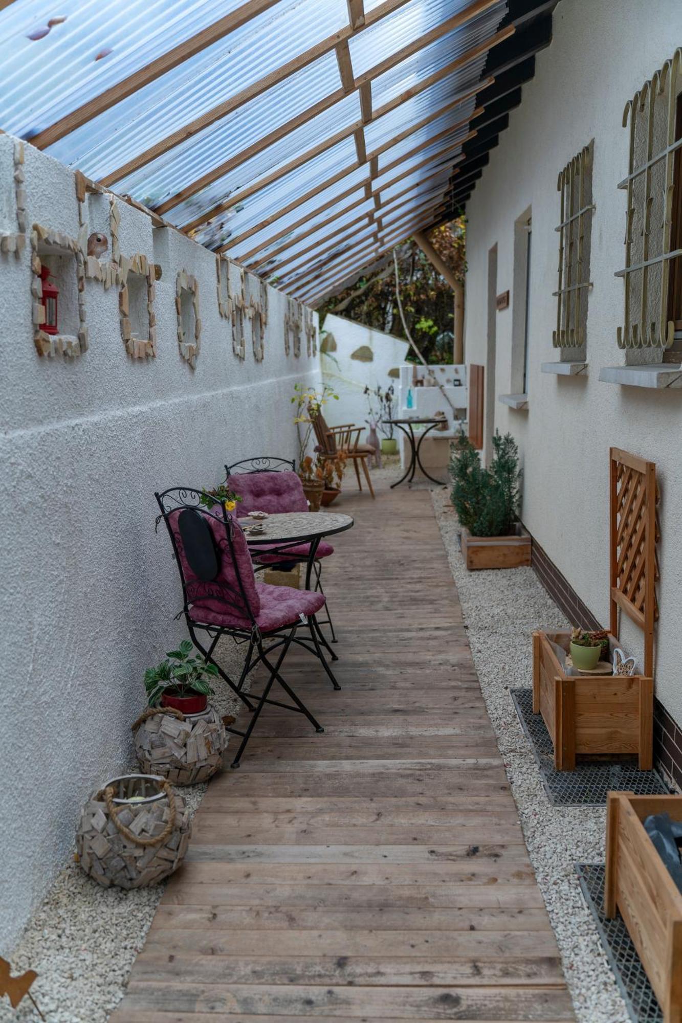 Marburg Apartment Pfiffige Luisa In Ruhiger Waldrandlage Mit Balkon Und Wintergarten Kültér fotó