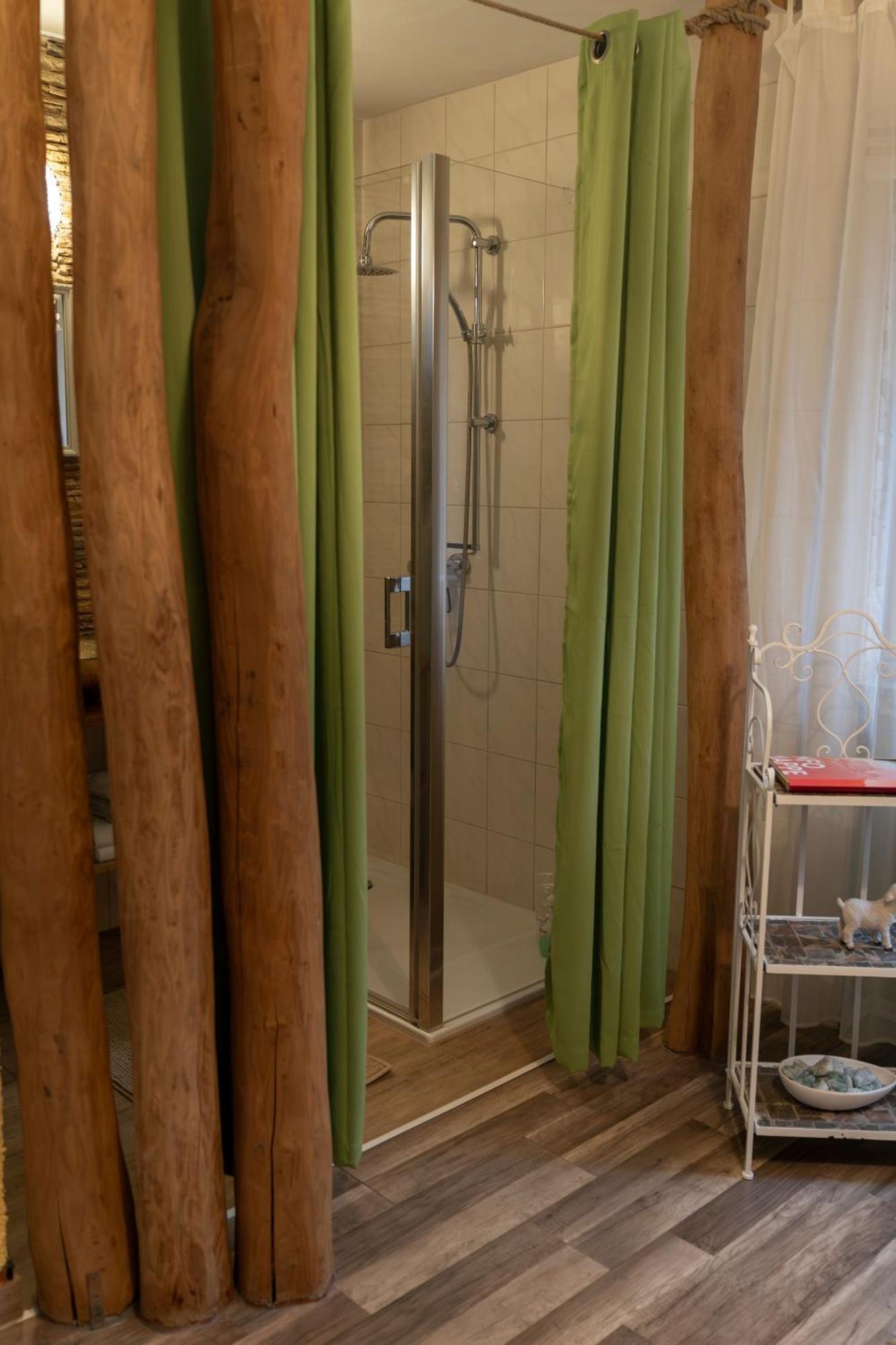 Marburg Apartment Pfiffige Luisa In Ruhiger Waldrandlage Mit Balkon Und Wintergarten Kültér fotó